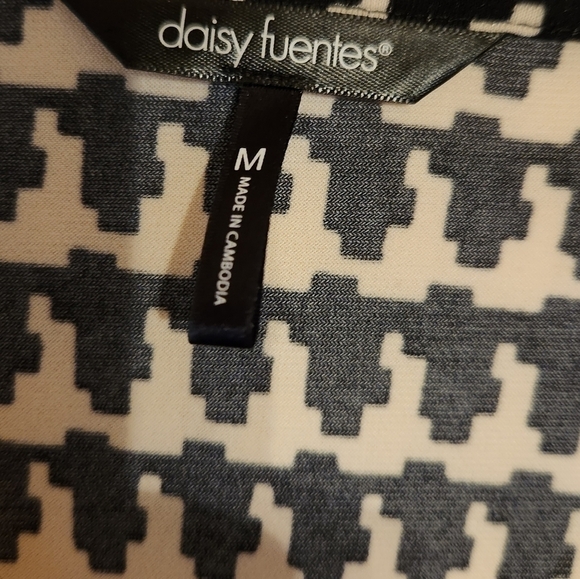 Daisy Fuentes womens dress - Picture 4 of 6